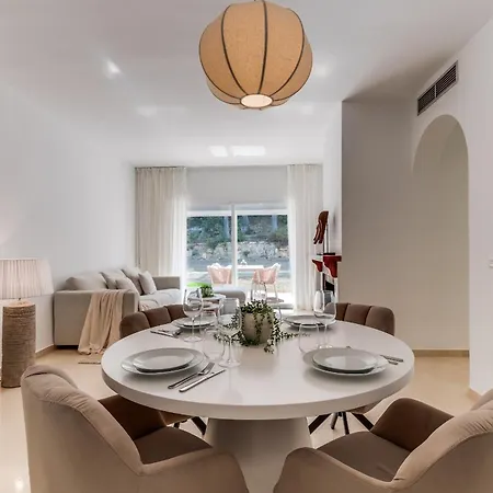 Golf - Pintores - Pool & Terrace Appartement